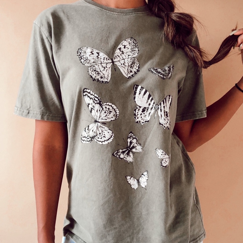 Graphic tee